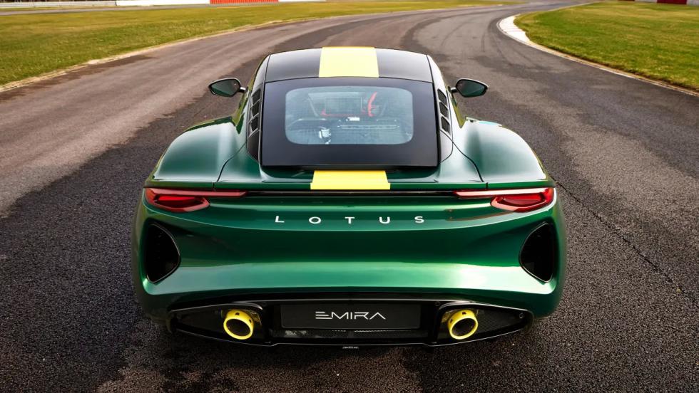 Η Lotus Emira Clark Edition τιμά τον εμβληματικό Jim Clark